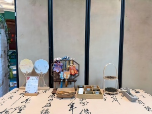 儿童阅览区/手工活动区